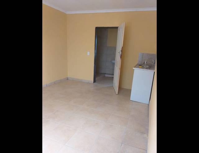 1 BEDROOM PROPERTY TO RENT IN PROTEA GLEN EXT